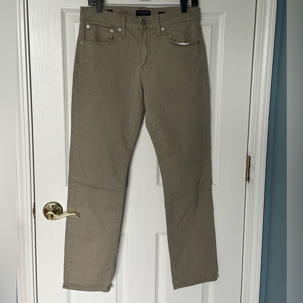 Lucky Brand 121 Slim Straight Khakis